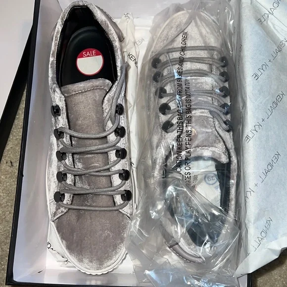 Kendall and Kylie platform velvet sneakers. Never worn with box. - Picture 1 of 4